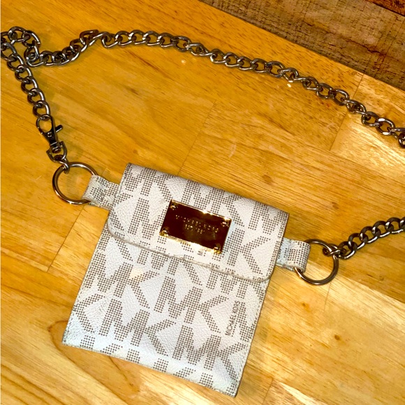 Michael Kors mini belt bag - Picture 1 of 6